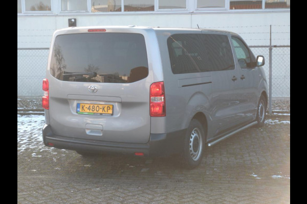 Toyota Proace Shuttle 1.5 D-4D Navigator Long