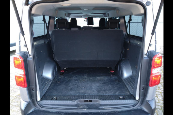 Toyota Proace Shuttle 1.5 D-4D Navigator Long
