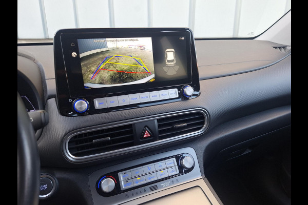 Hyundai Kona EV Comfort 64 kWh | SOH: 95,5% | 3 Fase | Warmtepomp | Navi | Adaptive CC | Climate |