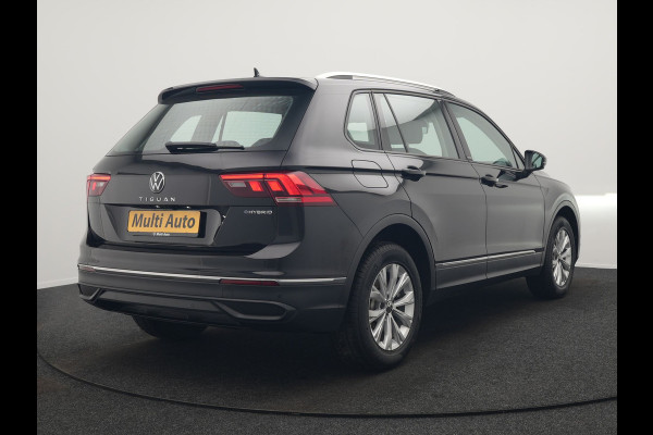 Volkswagen Tiguan 1.4 TSI eHybrid Active Plug In Hybrid 245pk Dealer O.H. PHEV | Adaptive Cruise | 360 Camera | IQ Light | Sportstoelen & Stuur Verwarmd | Apple Carplay | Blis | IQ Drive | Navigatie | Virtual | DAB |