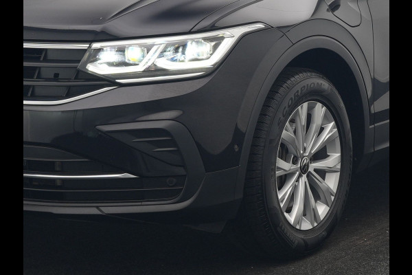 Volkswagen Tiguan 1.4 TSI eHybrid Active Plug In Hybrid 245pk Dealer O.H. PHEV | Adaptive Cruise | 360 Camera | IQ Light | Sportstoelen & Stuur Verwarmd | Apple Carplay | Blis | IQ Drive | Navigatie | Virtual | DAB |