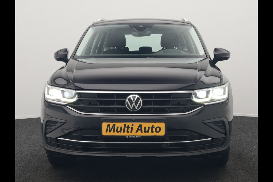 Volkswagen Tiguan 1.4 TSI eHybrid Active Plug In Hybrid 245pk Dealer O.H. PHEV | Adaptive Cruise | 360 Camera | IQ Light | Sportstoelen & Stuur Verwarmd | Apple Carplay | Blis | IQ Drive | Navigatie | Virtual | DAB |