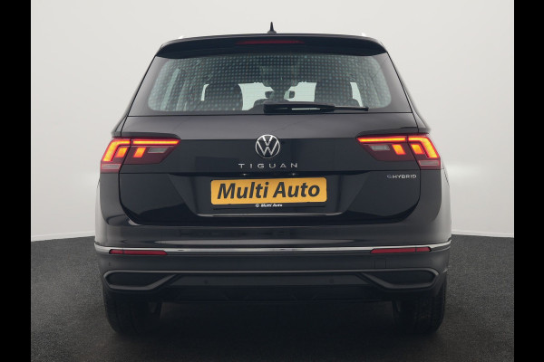 Volkswagen Tiguan 1.4 TSI eHybrid Active Plug In Hybrid 245pk Dealer O.H. PHEV | Adaptive Cruise | 360 Camera | IQ Light | Sportstoelen & Stuur Verwarmd | Apple Carplay | Blis | IQ Drive | Navigatie | Virtual | DAB |