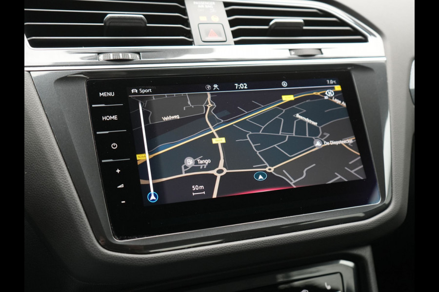 Volkswagen Tiguan 1.4 TSI eHybrid Active Plug In Hybrid 245pk Dealer O.H. PHEV | Adaptive Cruise | 360 Camera | IQ Light | Sportstoelen & Stuur Verwarmd | Apple Carplay | Blis | IQ Drive | Navigatie | Virtual | DAB |