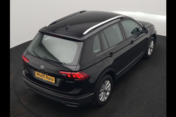Volkswagen Tiguan 1.4 TSI eHybrid Active Plug In Hybrid 245pk Dealer O.H. PHEV | Adaptive Cruise | 360 Camera | IQ Light | Sportstoelen & Stuur Verwarmd | Apple Carplay | Blis | IQ Drive | Navigatie | Virtual | DAB |