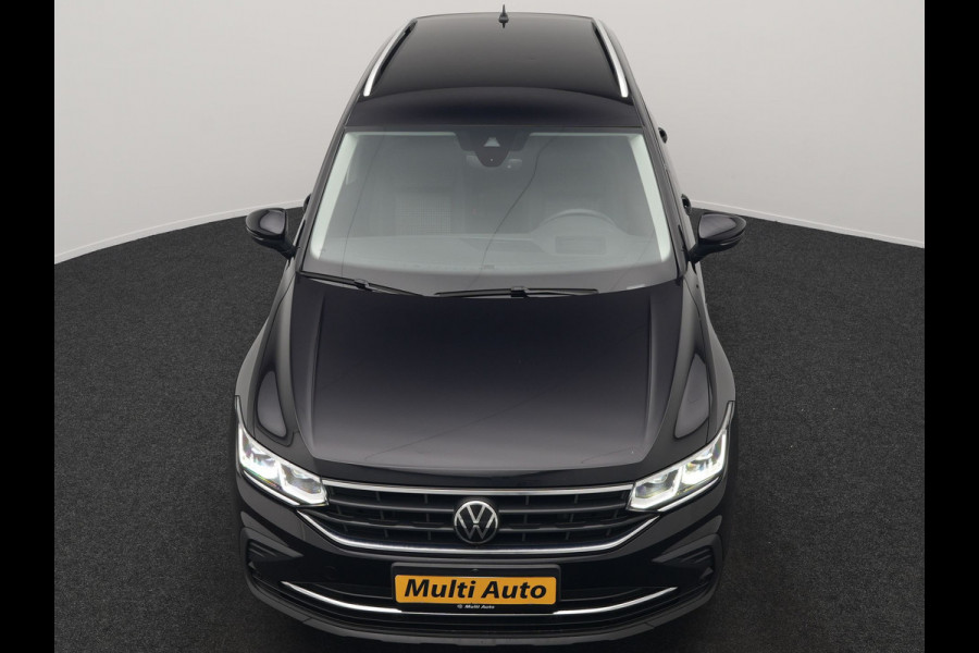 Volkswagen Tiguan 1.4 TSI eHybrid Active Plug In Hybrid 245pk Dealer O.H. PHEV | Adaptive Cruise | 360 Camera | IQ Light | Sportstoelen & Stuur Verwarmd | Apple Carplay | Blis | IQ Drive | Navigatie | Virtual | DAB |