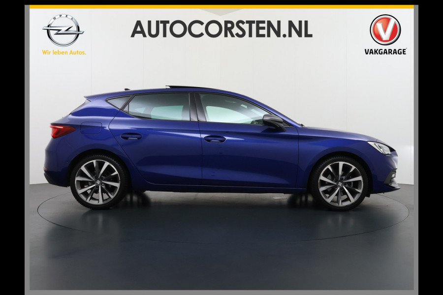 Seat Leon 1.5TSI 150PK FR Launch Edition Trekhaak Panoramadak Park+Side Assist Navi Ecc Adap.Cruise Control Pdc Apple Carplay Android Auto DAB Bleutooth Lmv Airco separaat achter Led Origineel Nederlandse Auto