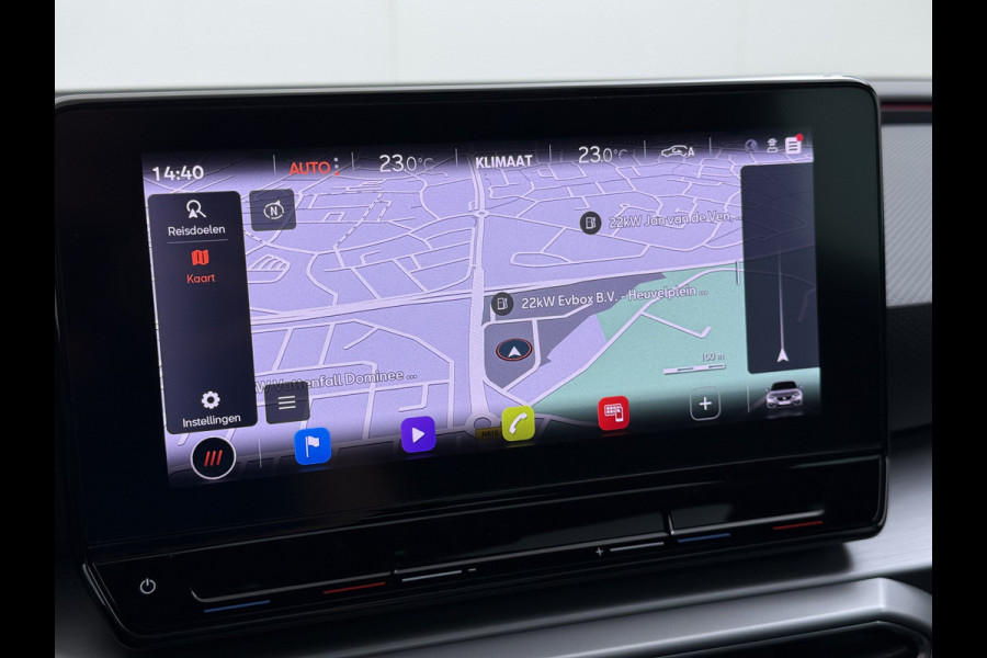 Seat Leon 1.5TSI 150PK FR Launch Edition Trekhaak Panoramadak Park+Side Assist Navi Ecc Adap.Cruise Control Pdc Apple Carplay Android Auto DAB Bleutooth Lmv Airco separaat achter Led Origineel Nederlandse Auto