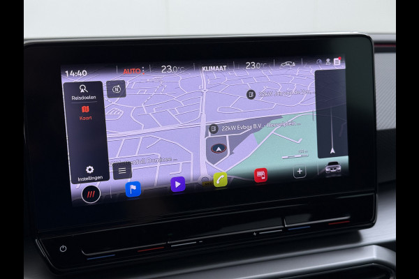 Seat Leon 1.5TSI 150PK FR Launch Edition Trekhaak Panoramadak Park+Side Assist Navi Ecc Adap.Cruise Control Pdc Apple Carplay Android Auto DAB Bleutooth Lmv Airco separaat achter Led Origineel Nederlandse Auto