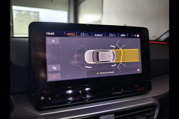 Seat Leon 1.5TSI 150PK FR Launch Edition Trekhaak Panoramadak Park+Side Assist Navi Ecc Adap.Cruise Control Pdc Apple Carplay Android Auto DAB Bleutooth Lmv Airco separaat achter Led Origineel Nederlandse Auto