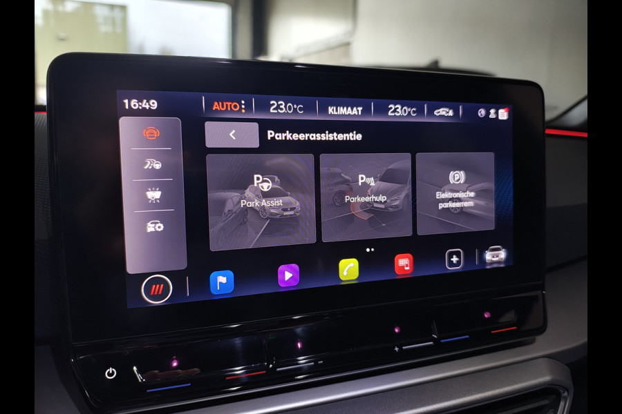 Seat Leon 1.5TSI 150PK FR Launch Edition Trekhaak Panoramadak Park+Side Assist Navi Ecc Adap.Cruise Control Pdc Apple Carplay Android Auto DAB Bleutooth Lmv Airco separaat achter Led Origineel Nederlandse Auto