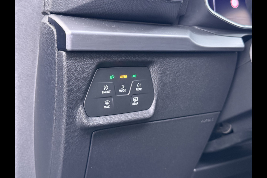 Seat Leon 1.5TSI 150PK FR Launch Edition Trekhaak Panoramadak Park+Side Assist Navi Ecc Adap.Cruise Control Pdc Apple Carplay Android Auto DAB Bleutooth Lmv Airco separaat achter Led Origineel Nederlandse Auto