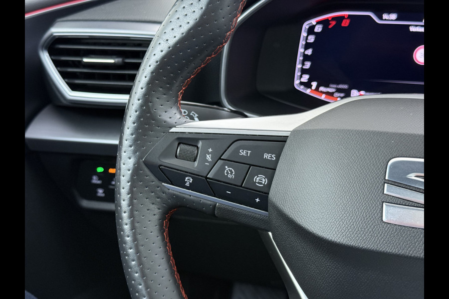 Seat Leon 1.5TSI 150PK FR Launch Edition Trekhaak Panoramadak Park+Side Assist Navi Ecc Adap.Cruise Control Pdc Apple Carplay Android Auto DAB Bleutooth Lmv Airco separaat achter Led Origineel Nederlandse Auto