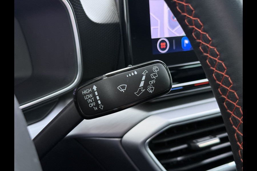 Seat Leon 1.5TSI 150PK FR Launch Edition Trekhaak Panoramadak Park+Side Assist Navi Ecc Adap.Cruise Control Pdc Apple Carplay Android Auto DAB Bleutooth Lmv Airco separaat achter Led Origineel Nederlandse Auto