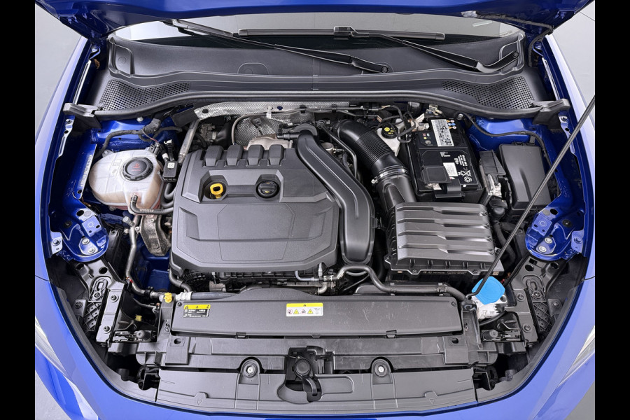 Seat Leon 1.5TSI 150PK FR Launch Edition Trekhaak Panoramadak Park+Side Assist Navi Ecc Adap.Cruise Control Pdc Apple Carplay Android Auto DAB Bleutooth Lmv Airco separaat achter Led Origineel Nederlandse Auto