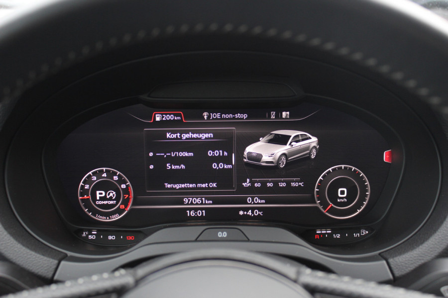 Audi A3 Limousine 35 TFSI CoD Sport S Line Edition / Panoramadak / Virtual Cockpit / Half leder / Navigatie / 18'' / Stoelverwarming / DAB / Cruise Control