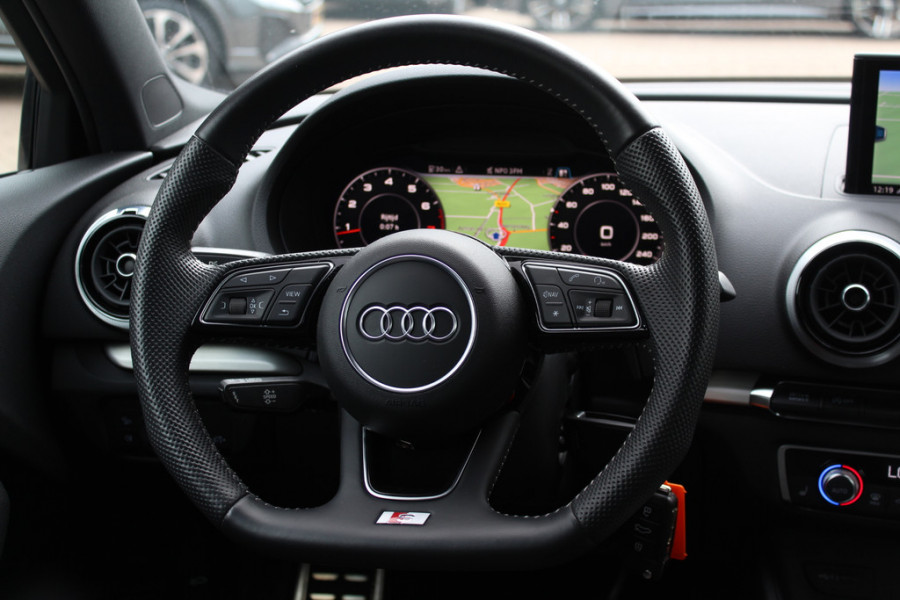 Audi A3 Limousine 35 TFSI CoD Sport S Line Edition / Panoramadak / Virtual Cockpit / Half leder / Navigatie / 18'' / Stoelverwarming / DAB / Cruise Control