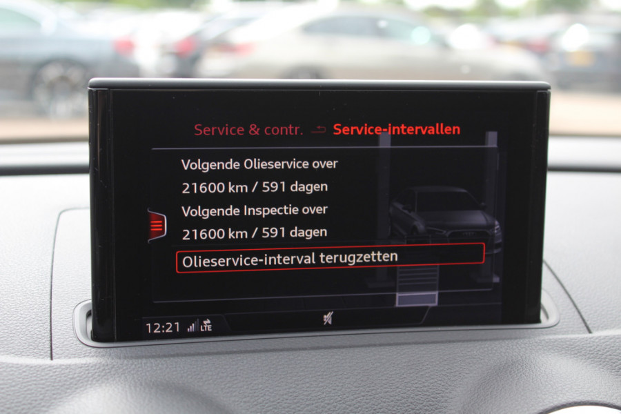 Audi A3 Limousine 35 TFSI CoD Sport S Line Edition / Panoramadak / Virtual Cockpit / Half leder / Navigatie / 18'' / Stoelverwarming / DAB / Cruise Control