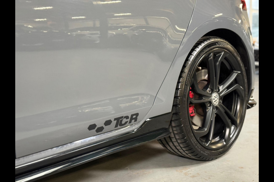 Volkswagen Golf 2.0 TSI GTI TCR | Pano | Nardo | Carbon | Keyless | Leer | Dynaudio