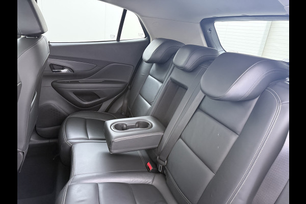 Opel Mokka X 1.4 Turbo 141PK Leder AGR Comfort Stoelen Navi Camera Ecc Cruise Control Schuif-kanteldak Apple Carplay Android Auto Bi-Fuel Onl Stoel+Stuurverwarming Lmv Led Privacy Glas Pdc Zeer luxe en complete Opel Mokka!