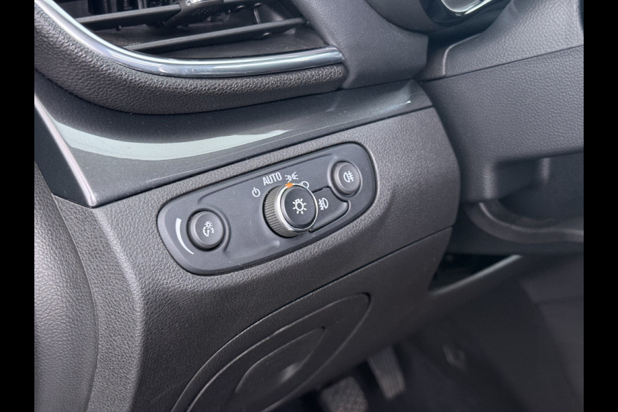 Opel Mokka X 1.4 Turbo 141PK Leder AGR Comfort Stoelen Navi Camera Ecc Cruise Control Schuif-kanteldak Apple Carplay Android Auto Bi-Fuel Onl Stoel+Stuurverwarming Lmv Led Privacy Glas Pdc Zeer luxe en complete Opel Mokka!