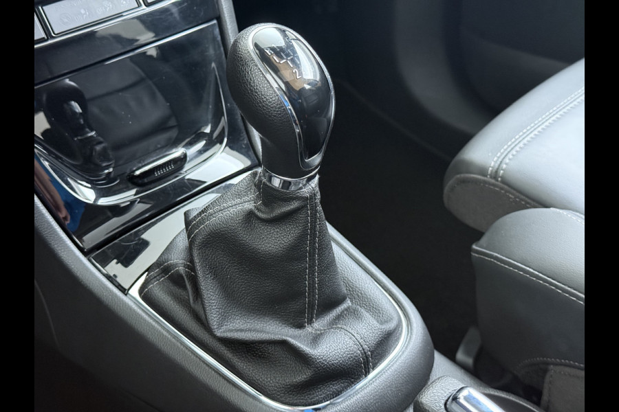 Opel Mokka X 1.4 Turbo 141PK Leder AGR Comfort Stoelen Navi Camera Ecc Cruise Control Schuif-kanteldak Apple Carplay Android Auto Bi-Fuel Onl Stoel+Stuurverwarming Lmv Led Privacy Glas Pdc Zeer luxe en complete Opel Mokka!