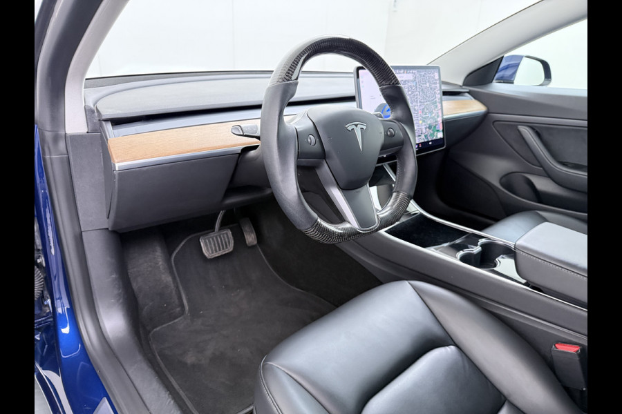 Tesla Model 3 RWD SR plus 325PK SOH 90% LFP Accu Lmv 18" AutoPilot Leder Panoramadak Adaptive-Cruise Camera's Elektr.-Stuur+Stoelen+Spiegels+G Navi LED DAB Voorverwarmen interieur via App Keyless One-Pedal-Drive Fabrieksgarantie op Accu en Motor tot 29-12-2028/160.000km