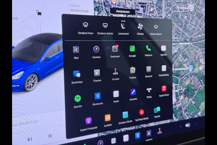 Tesla Model 3 RWD SR plus 325PK SOH 90% LFP Accu Lmv 18" AutoPilot Leder Panoramadak Adaptive-Cruise Camera's Elektr.-Stuur+Stoelen+Spiegels+G Navi LED DAB Voorverwarmen interieur via App Keyless One-Pedal-Drive Fabrieksgarantie op Accu en Motor tot 29-12-2028/160.000km