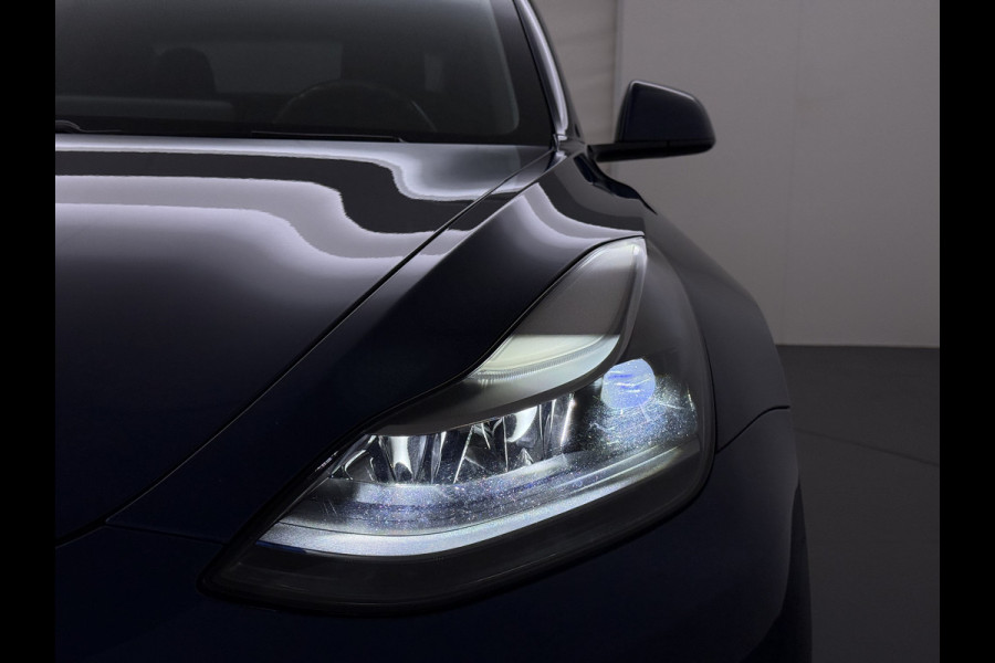 Tesla Model 3 RWD SR plus 325PK SOH 90% LFP Accu Lmv 18" AutoPilot Leder Panoramadak Adaptive-Cruise Camera's Elektr.-Stuur+Stoelen+Spiegels+G Navi LED DAB Voorverwarmen interieur via App Keyless One-Pedal-Drive Fabrieksgarantie op Accu en Motor tot 29-12-2028/160.000km