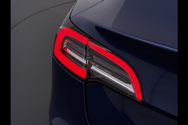 Tesla Model 3 RWD SR plus 325PK SOH 90% LFP Accu Lmv 18" AutoPilot Leder Panoramadak Adaptive-Cruise Camera's Elektr.-Stuur+Stoelen+Spiegels+G Navi LED DAB Voorverwarmen interieur via App Keyless One-Pedal-Drive Fabrieksgarantie op Accu en Motor tot 29-12-2028/160.000km