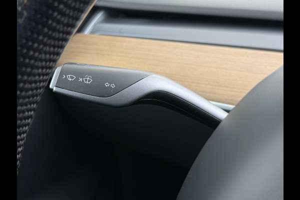 Tesla Model 3 RWD SR plus 325PK SOH 90% LFP Accu Lmv 18" AutoPilot Leder Panoramadak Adaptive-Cruise Camera's Elektr.-Stuur+Stoelen+Spiegels+G Navi LED DAB Voorverwarmen interieur via App Keyless One-Pedal-Drive Fabrieksgarantie op Accu en Motor tot 29-12-2028/160.000km