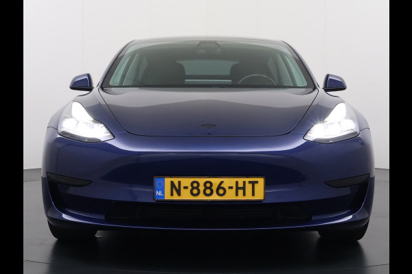 Tesla Model 3 RWD SR plus 325PK SOH 90% LFP Accu Lmv 18" AutoPilot Leder Panoramadak Adaptive-Cruise Camera's Elektr.-Stuur+Stoelen+Spiegels+G Navi LED DAB Voorverwarmen interieur via App Keyless One-Pedal-Drive Fabrieksgarantie op Accu en Motor tot 29-12-2028/160.000km