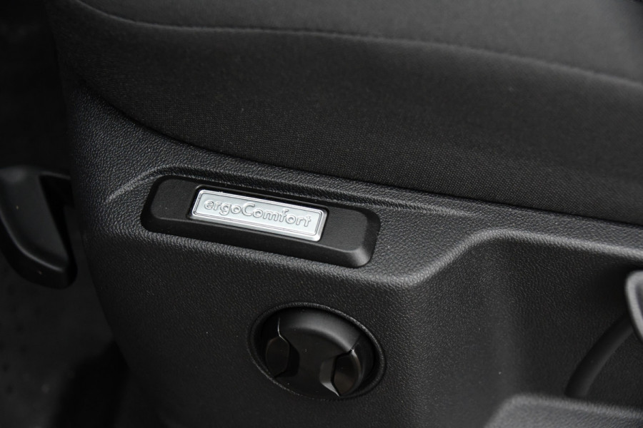 Volkswagen Caddy Cargo Maxi 2.0 TDI Black Edition Cruise, Carplay, Stoelverwarming, 122pk, Automaat, Standkachel, Multimedia, Uniek!