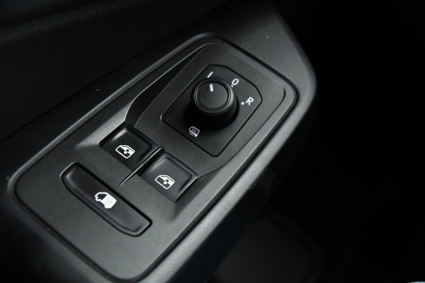 Volkswagen Caddy Cargo Maxi 2.0 TDI Black Edition Cruise, Carplay, Stoelverwarming, 122pk, Automaat, Standkachel, Multimedia, Uniek!