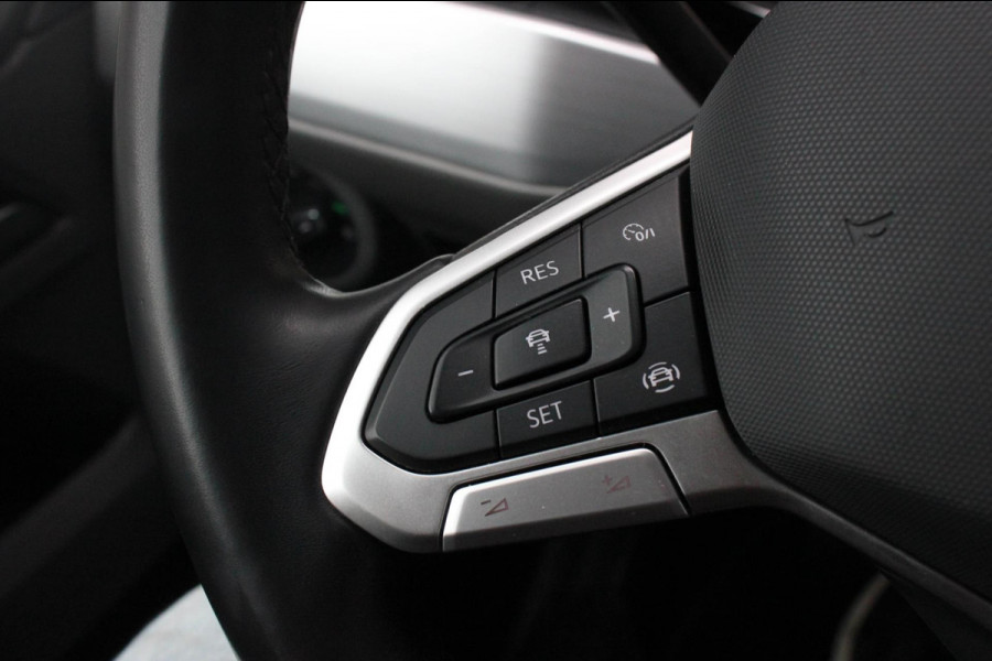 Volkswagen Transporter 2.0 TDI L2H1 150PK JB- EDITION DSG / PDC / VERLAGINGSVEREN / LEDEREN BEKLEDING / FULL / APPLE CARPLAY /NAVI