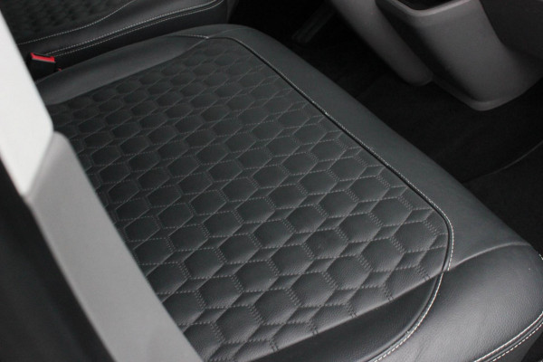Volkswagen Transporter 2.0 TDI L2H1 150PK JB- EDITION DSG / PDC / VERLAGINGSVEREN / LEDEREN BEKLEDING / FULL / APPLE CARPLAY /NAVI
