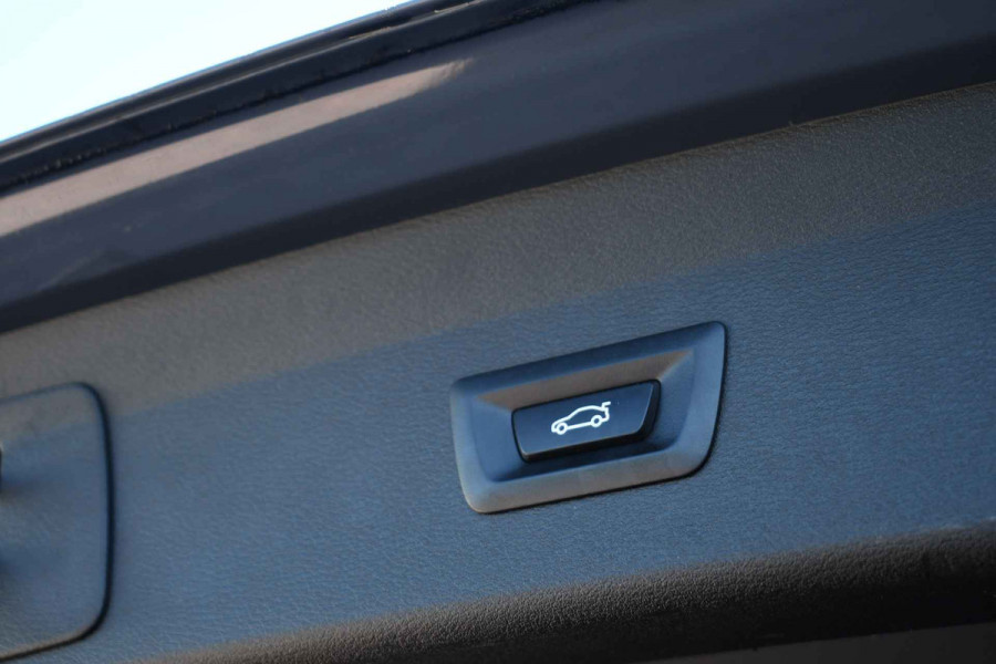 BMW X1 xDrive25e M-Sport Shadowline El-Klep 18inch Stoelverw