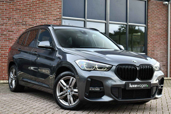BMW X1 xDrive25e M-Sport Shadowline El-Klep 18inch Stoelverw
