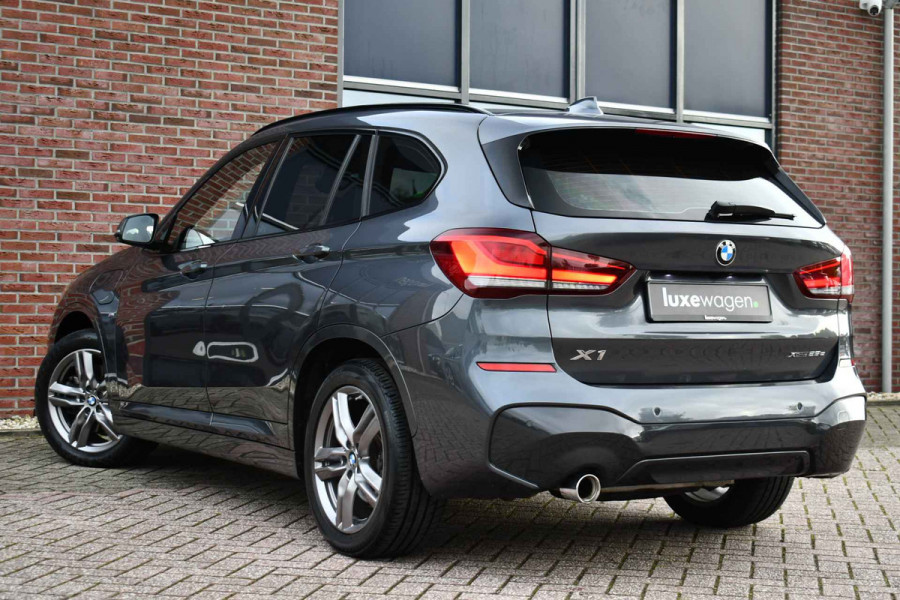 BMW X1 xDrive25e M-Sport Shadowline El-Klep 18inch Stoelverw