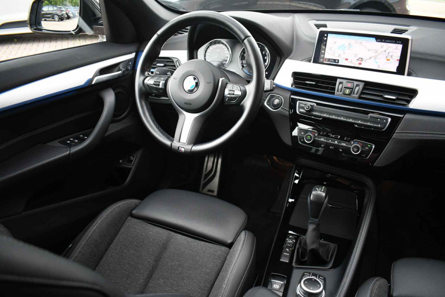 BMW X1 xDrive25e M-Sport Pano El-zetels Camera Carplay El-klep Shadowline