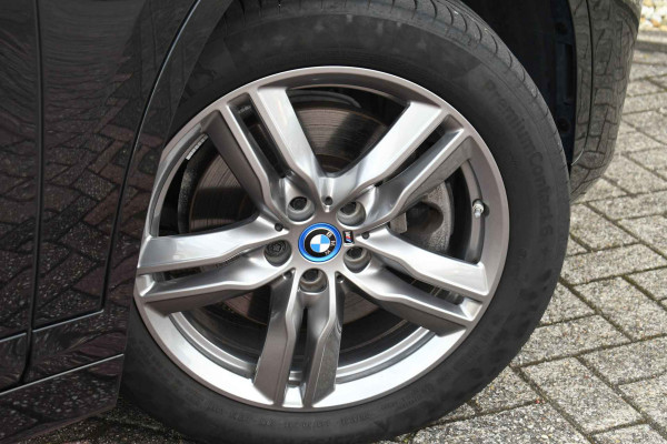 BMW X1 xDrive25e M-Sport Pano El-zetels Camera Carplay El-klep Shadowline