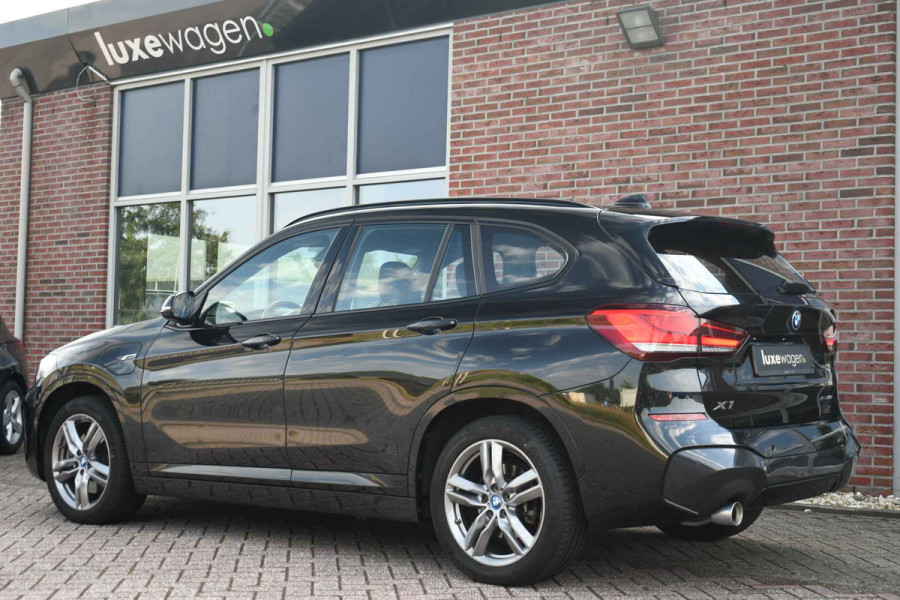 BMW X1 xDrive25e M-Sport Pano El-zetels Camera Carplay El-klep Shadowline