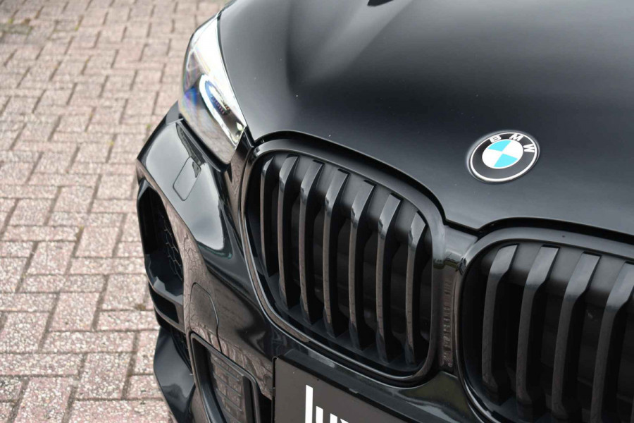 BMW X1 xDrive25e M-Sport Pano El-zetels Camera Carplay El-klep Shadowline