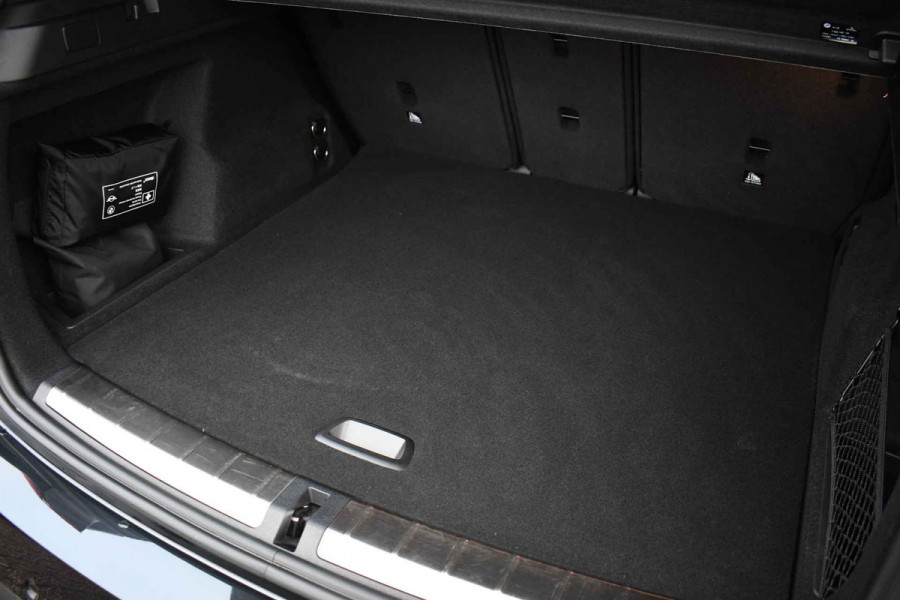 BMW X1 xDrive25e M-Sport Pano El-zetels Camera Carplay El-klep Shadowline