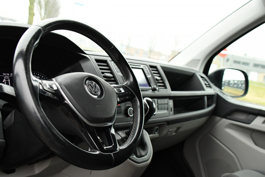 Volkswagen Transporter 2.0 TDI L2H1 Highline Cruise, Carplay, LED, 150pk, 2 x Schuifdeur,  Automaat, Trekhaak, Uniek!