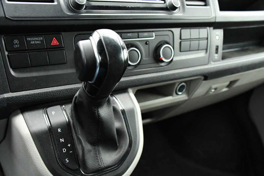 Volkswagen Transporter 2.0 TDI L2H1 Highline Cruise, Carplay, LED, 150pk, 2 x Schuifdeur,  Automaat, Trekhaak, Uniek!
