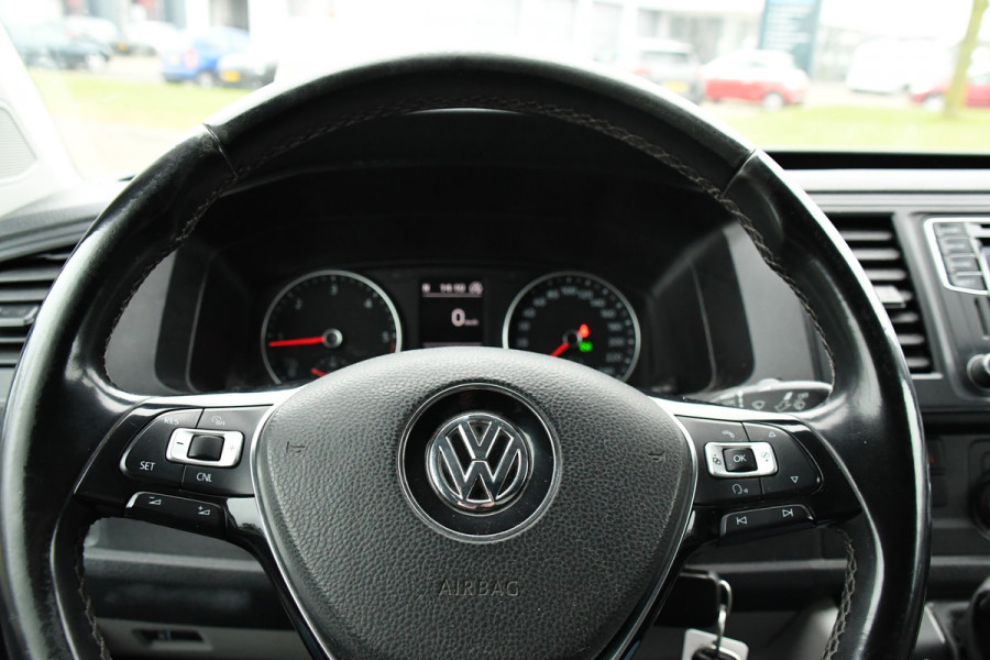 Volkswagen Transporter 2.0 TDI L2H1 Highline Cruise, Carplay, LED, 150pk, 2 x Schuifdeur,  Automaat, Trekhaak, Uniek!