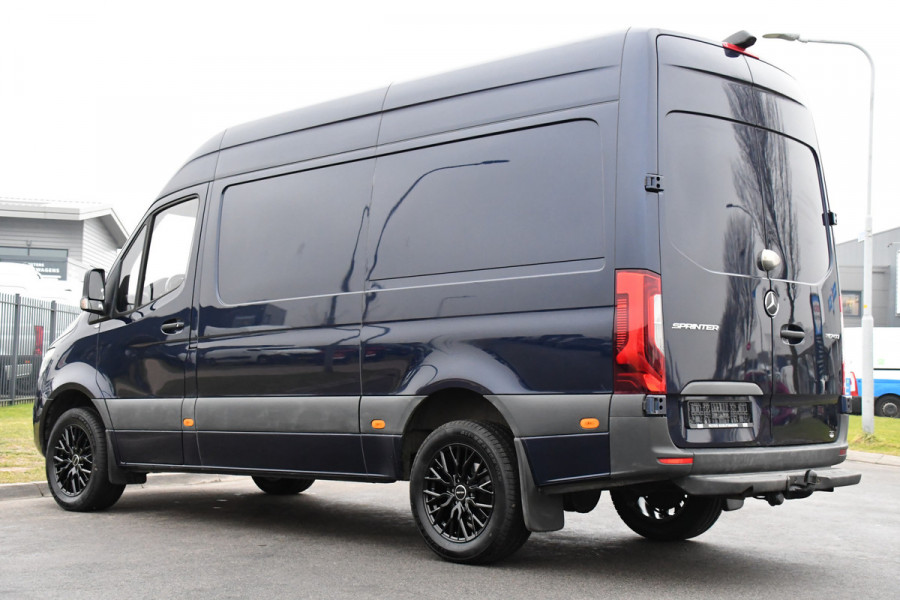 Mercedes-Benz Sprinter 317 1.9 CDI L2H2 RWD PB Edition Cruise, Camera, Carplay, Stoelverwarming, 170pk, Automaat, Trekhaak, Standkachel, Leder, Uniek!