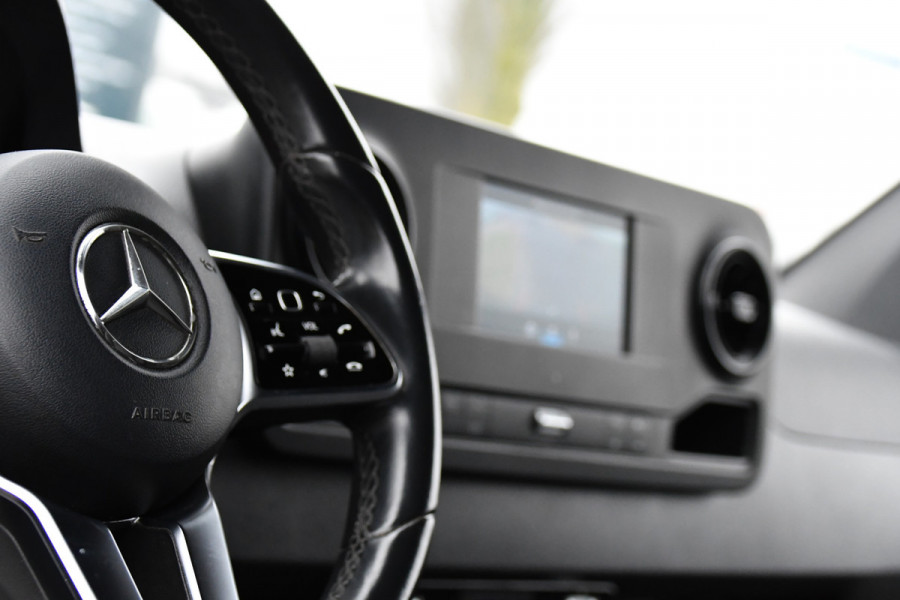 Mercedes-Benz Sprinter 317 1.9 CDI L2H2 RWD PB Edition Cruise, Camera, Carplay, Stoelverwarming, 170pk, Automaat, Trekhaak, Standkachel, Leder, Uniek!