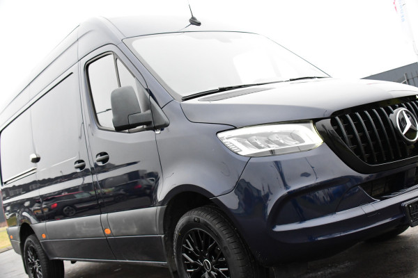 Mercedes-Benz Sprinter 317 1.9 CDI L2H2 RWD PB Edition Cruise, Camera, Carplay, Stoelverwarming, 170pk, Automaat, Trekhaak, Standkachel, Leder, Uniek!